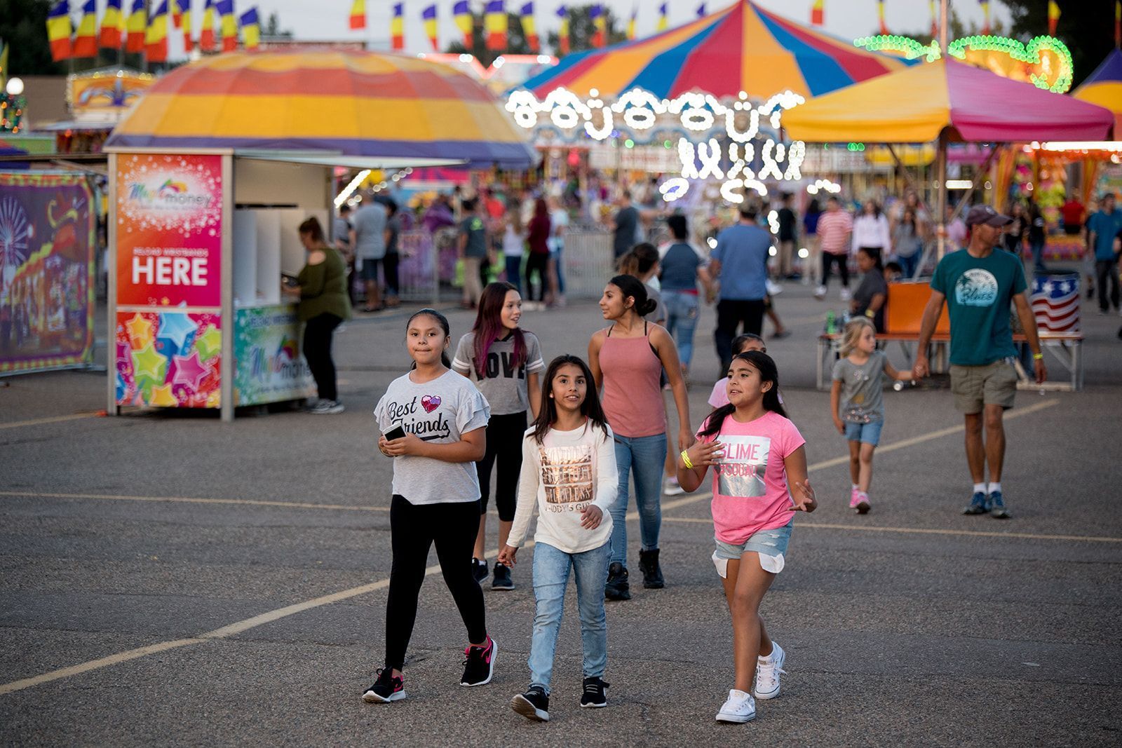 kids walking around the Colorado State Fair