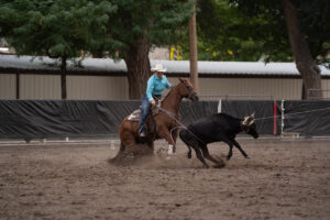 Lady Heeling during team roping